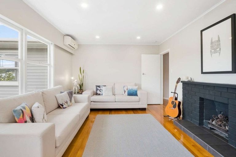 Photo of property in 1/23 Levesque Street, Birkdale, Auckland, 0626