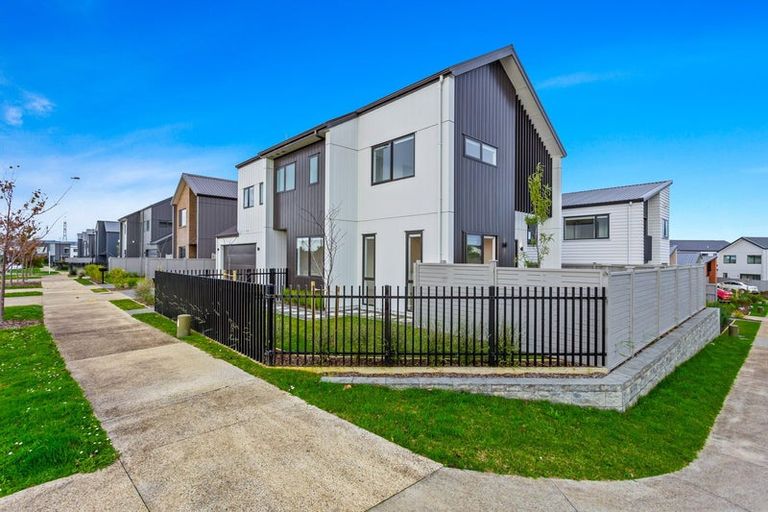 Photo of property in 20 Port Way, Rosehill, Papakura, 2113