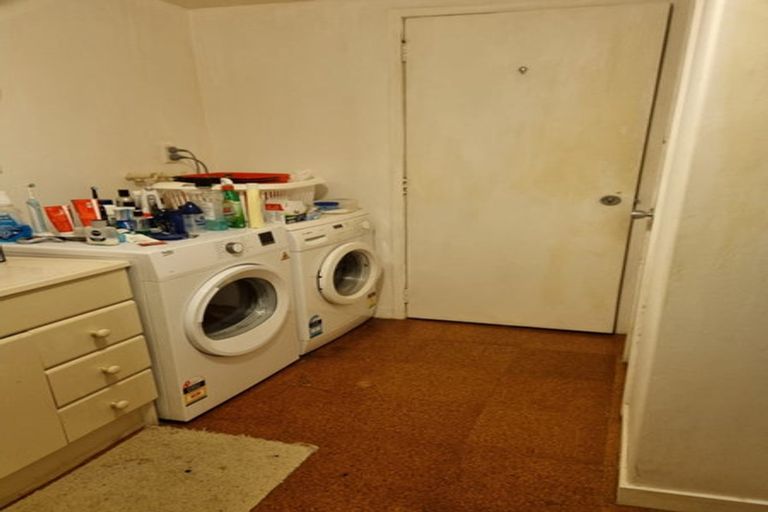 Photo of property in Grosvenor Flats, 19 Cottleville Terrace, Thorndon, Wellington, 6011