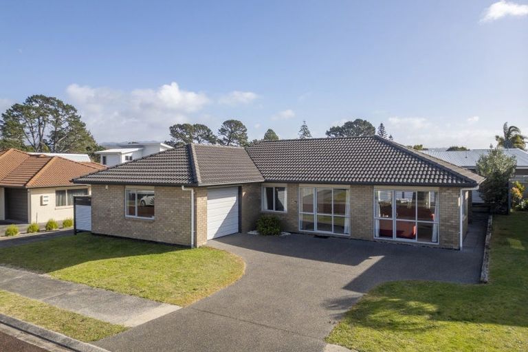 Photo of property in 18 Oceanair Drive, Pauanui, Hikuai, 3579