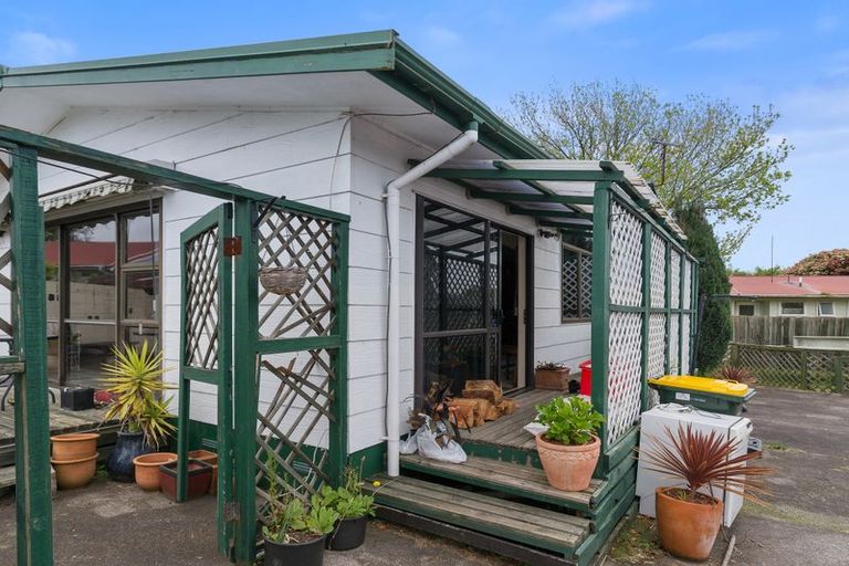 Photo of property in 19 Chaucer Place, Owhata, Rotorua, 3010