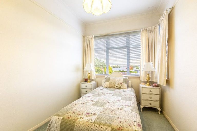 Photo of property in 30 Napier Road, Havelock North, 4130