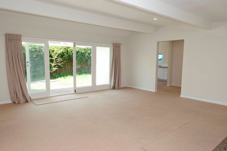 Photo of property in 74 Matai Road, Raumati South, Paraparaumu, 5032