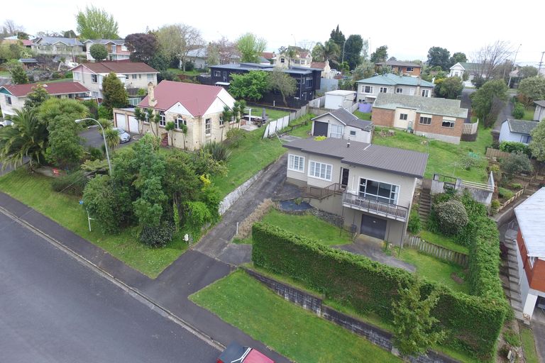 Photo of property in 18 Windsor Road, Maeroa, Hamilton, 3200