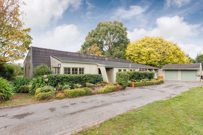Photo of property in 77 Grove Road, Ashhurst, Palmerston North, 4470
