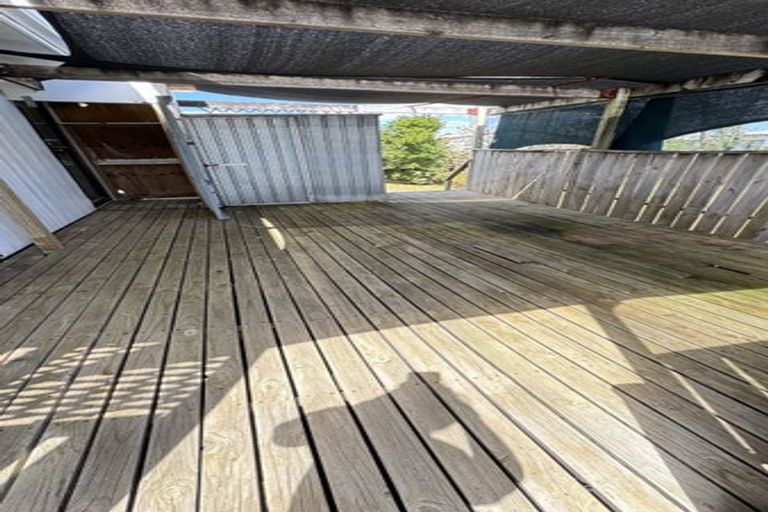 Photo of property in 121 Shifnal Drive, Randwick Park, Auckland, 2105