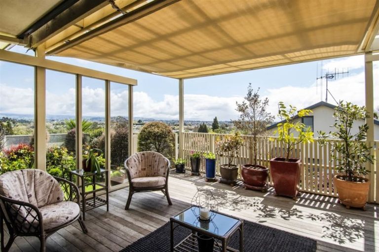 Photo of property in 17 Summerhaven Place, Ohauiti, Tauranga, 3112