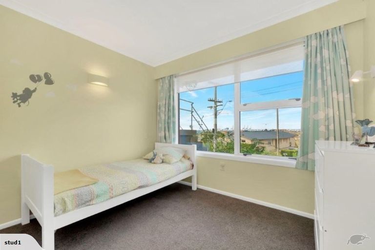 Photo of property in 1 Lemon Grove Avenue, Otumoetai, Tauranga, 3110