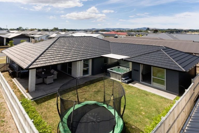 Photo of property in 97 Puhirake Crescent, Pyes Pa, Tauranga, 3112