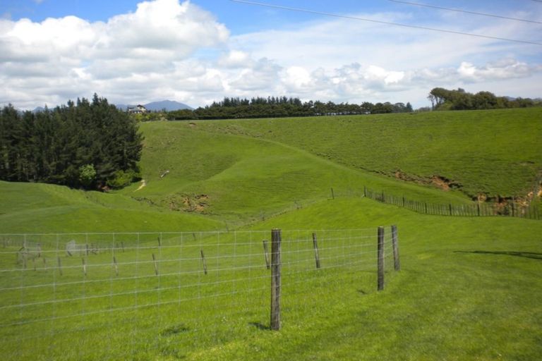 Photo of property in 558 Mangorei Road, Mangorei, New Plymouth, 4371