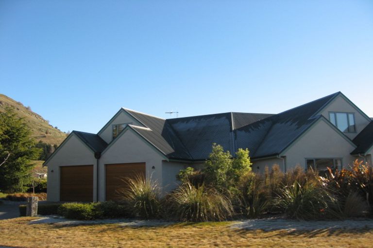 Photo of property in 1 Wellswood Way, Lower Shotover, Queenstown, 9371