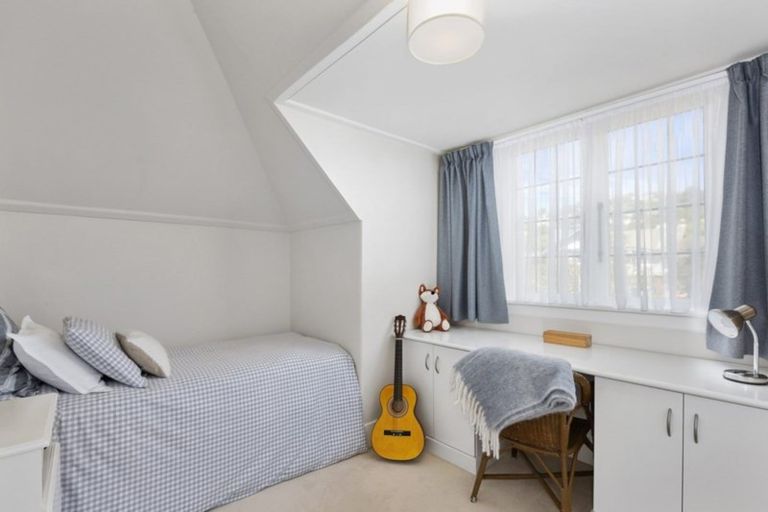 Photo of property in 27 Sandringham Street, Saint Clair, Dunedin, 9012