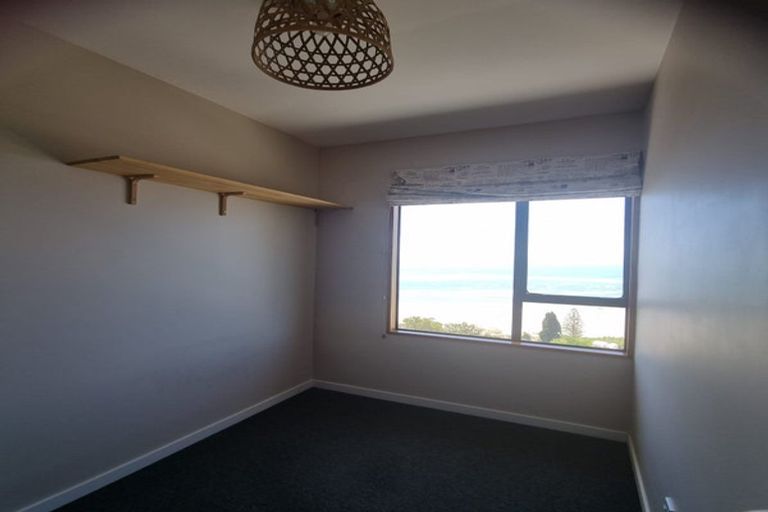 Photo of property in 18 Aranoni Track, Clifton, Christchurch, 8081