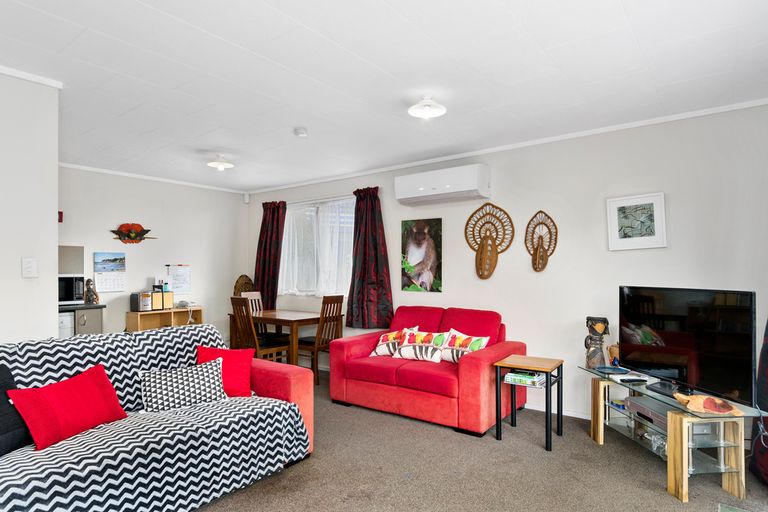 Photo of property in 16 Lochinvar Place, Hairini, Tauranga, 3112