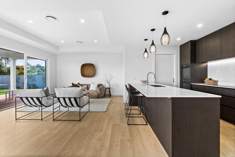 Photo of property in 129 Middle Road, Havelock North, 4130