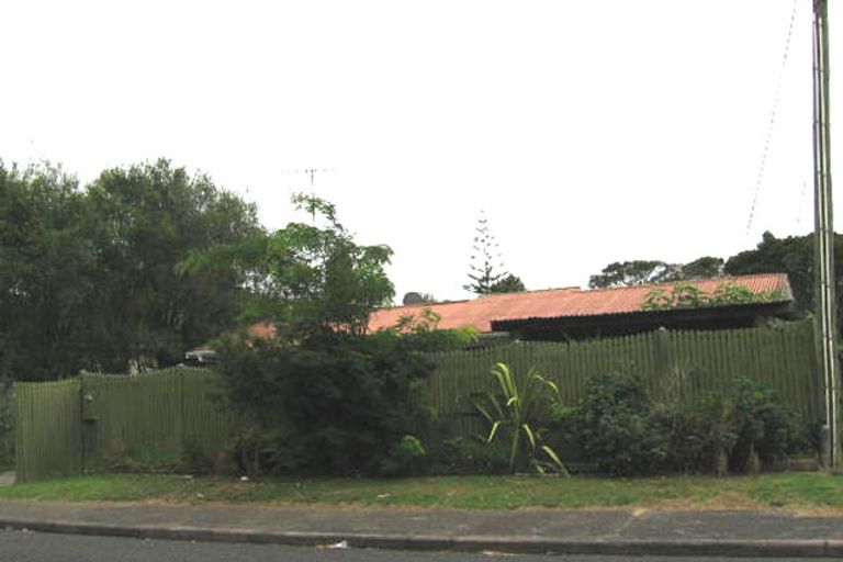 Photo of property in 38 Eskdale Road, Birkdale, Auckland, 0626