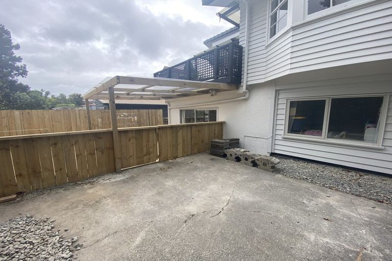 Photo of property in 28b Tamahere Drive, Glenfield, Auckland, 0629