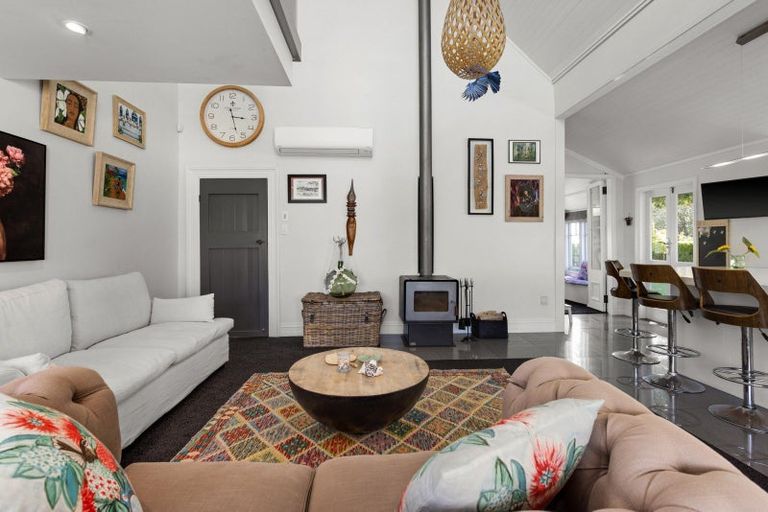 Photo of property in 2 Sealy Road, Bluff Hill, Napier, 4110