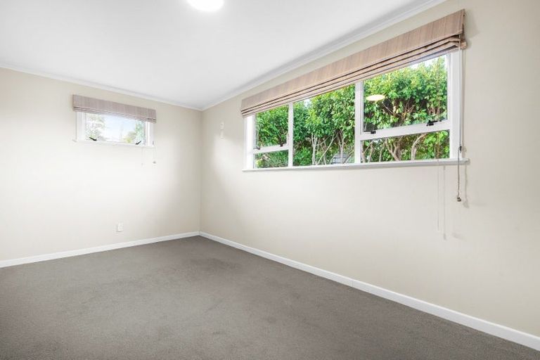 Photo of property in 44 Glengarry Road, Glen Eden, Auckland, 0602