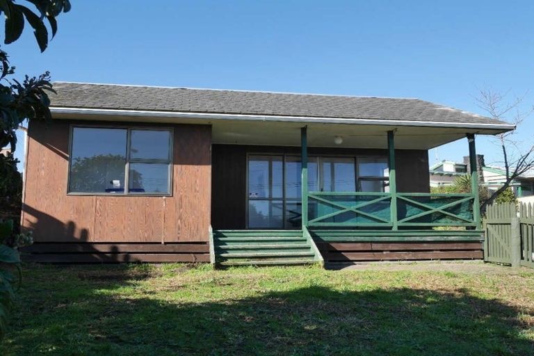 Photo of property in 122 Matai Road, Raumati South, Paraparaumu, 5032