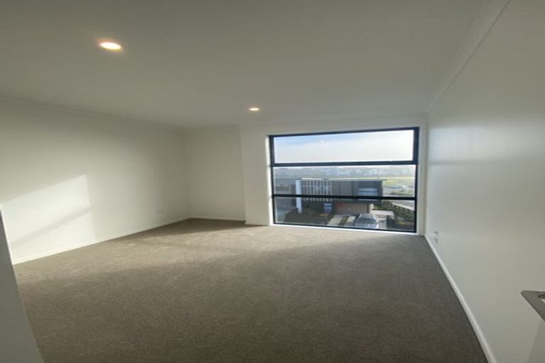 Photo of property in 28 Raranga Lane, Hobsonville, Auckland, 0616