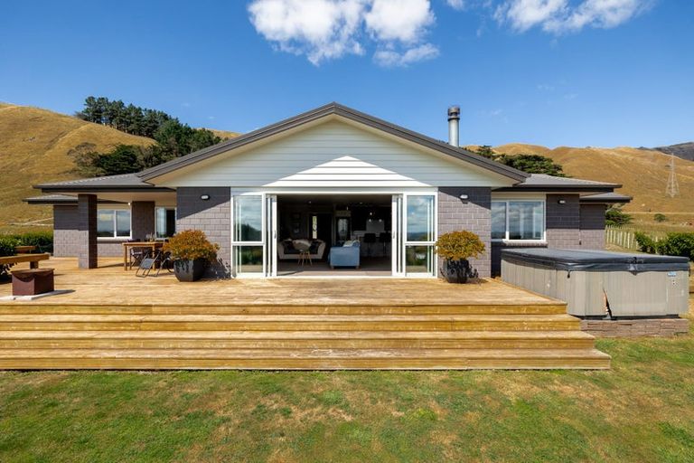 Photo of property in 225 Albert Road, Tokomaru, Palmerston North, 4474