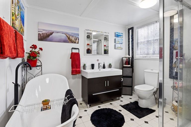 Photo of property in 23 Portia Street, Stratford, 4332