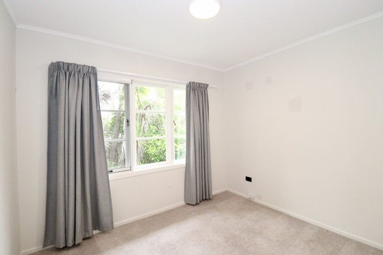 Photo of property in 108 Kervil Avenue, Te Atatu Peninsula, Auckland, 0610