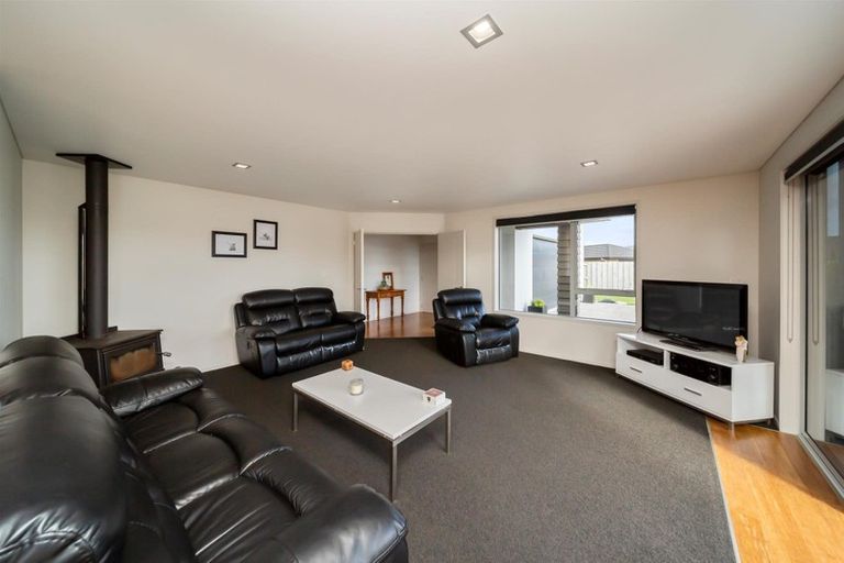 Photo of property in 7 Reremoana Close, Hawera, 4610