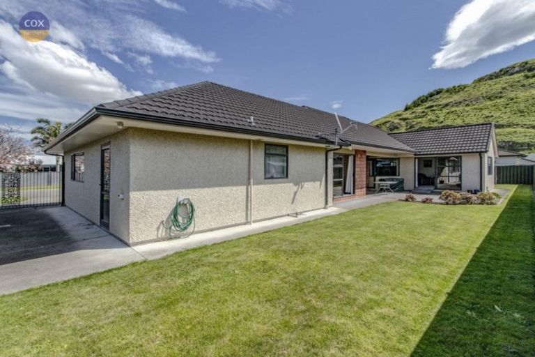 Photo of property in 5 Pinotage Drive, Greenmeadows, Napier, 4112