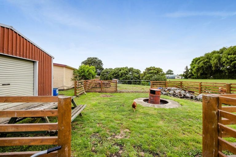 Photo of property in 38 Ketemarae Road, Normanby, Hawera, 4675