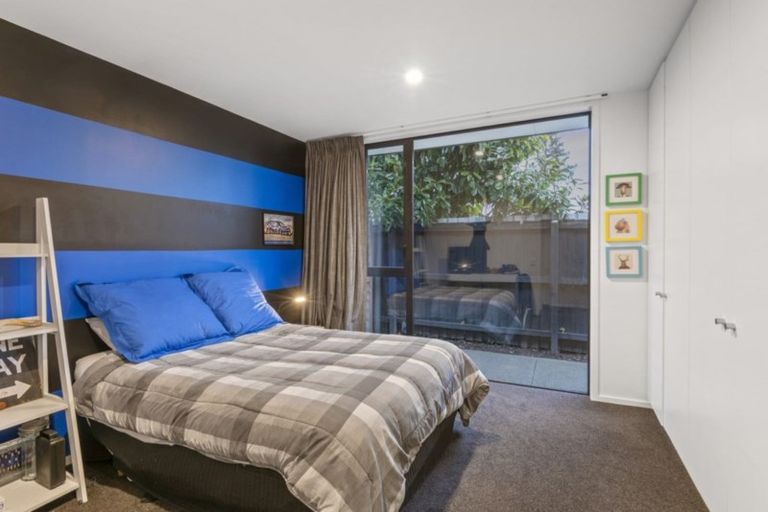 Photo of property in 64 Clyde Road, Ilam, Christchurch, 8041