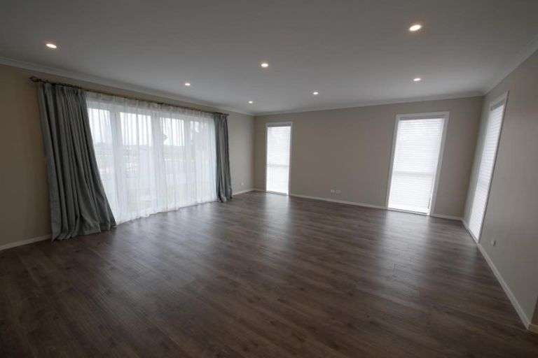 Photo of property in 21 Nohoanga Road, Karaka, Papakura, 2113