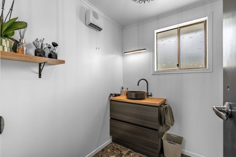 Photo of property in 110 Cunningham Crescent, Grasmere, Invercargill, 9810