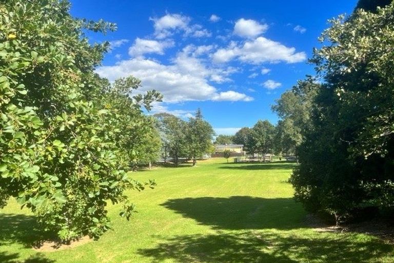 Photo of property in 109a Gossamer Drive, Pakuranga Heights, Auckland, 2010