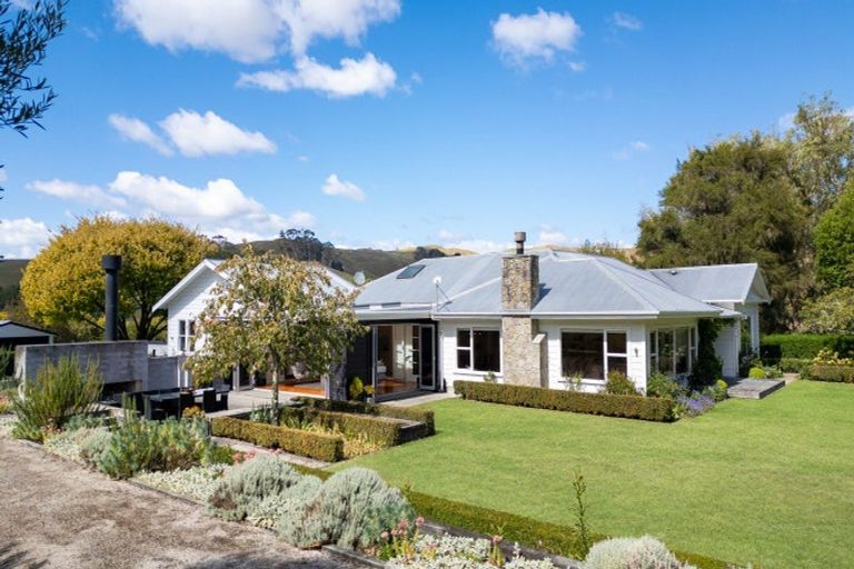 Photo of property in 119 Holt Road, Puketapu, Napier, 4182