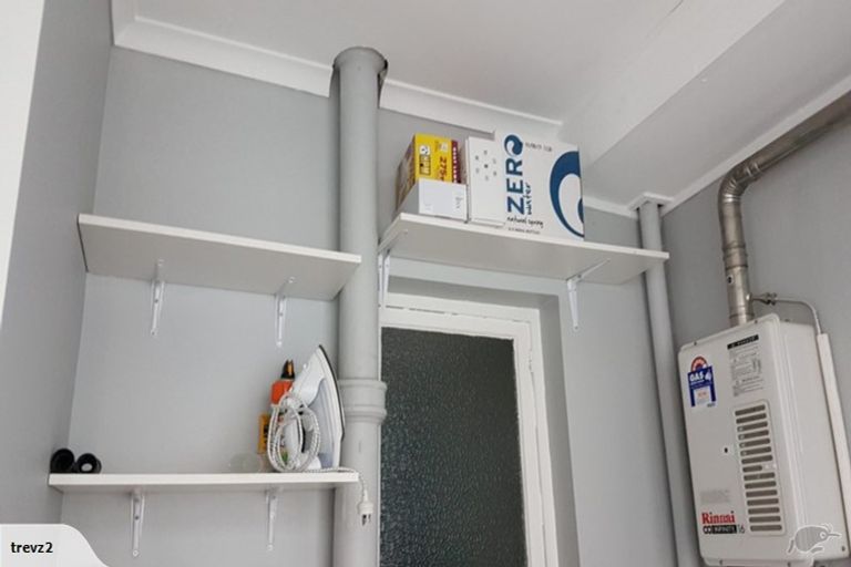 Photo of property in Devonport Apartments, 23/127 Saint Aubyn Street, New Plymouth, 4310