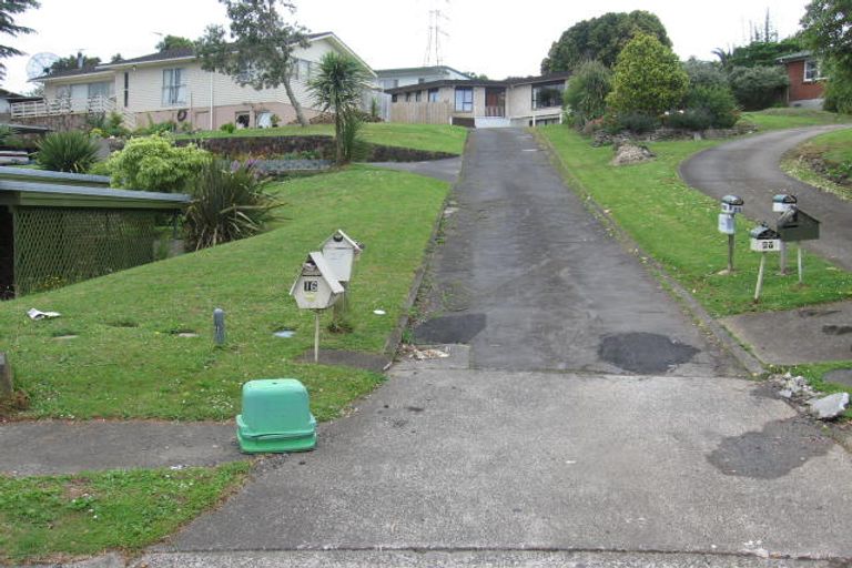 Photo of property in 16 Heron Place, Pakuranga Heights, Auckland, 2010
