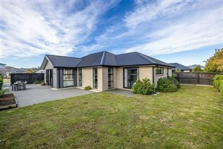 Photo of property in 135 Bibiana Street, Aidanfield, Christchurch, 8025