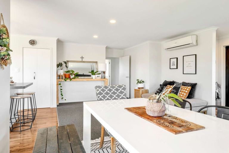 Photo of property in 28 Macdonald Heights, Feilding, 4702