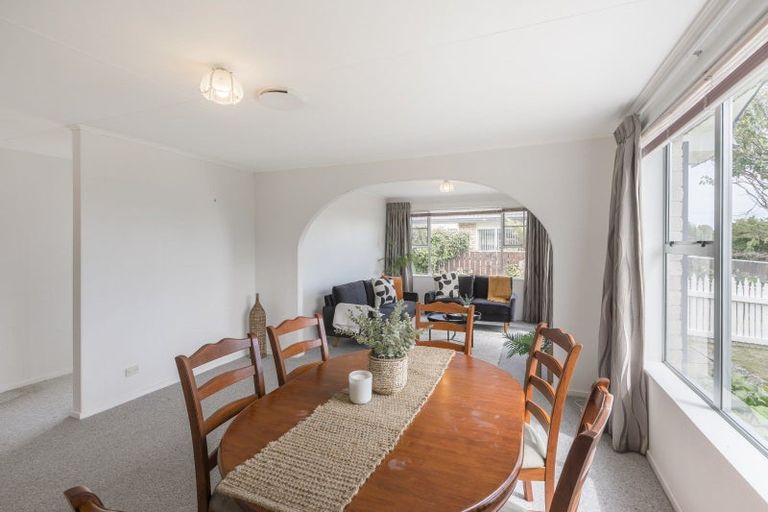 Photo of property in 36 Sylvan Avenue, Waikanae, 5036