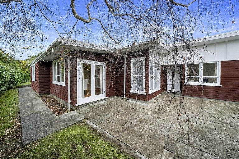 Photo of property in 3 Saint Edmund Crescent, Tawa, Wellington, 5028