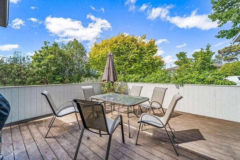 Photo of property in 5 Seabar Place, Glen Eden, Auckland, 0602