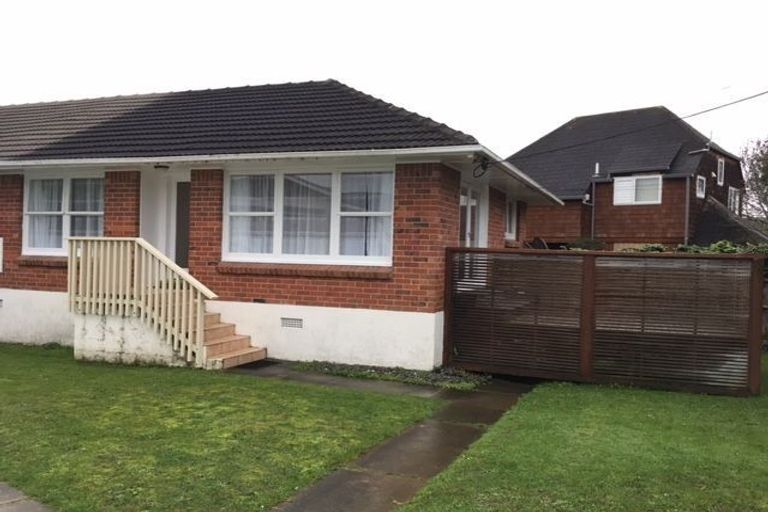 Photo of property in 1/12 Fifeshire Street, Hauraki, Auckland, 0622