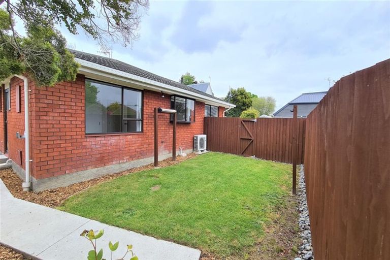 Photo of property in 1/39 Solomon Avenue, Redwood, Christchurch, 8051