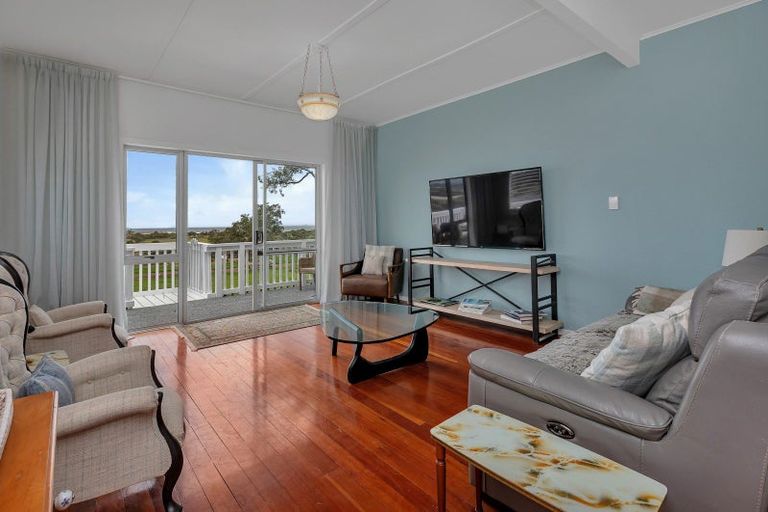 Photo of property in 72 Marsden Point Road, Ruakaka, 0116