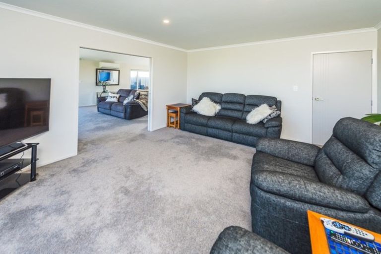 Photo of property in 37 Magnolia Crescent, Tawhero, Whanganui, 4501