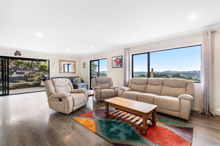 Photo of property in 175a Pinchgut Road, Kaukapakapa, 0873