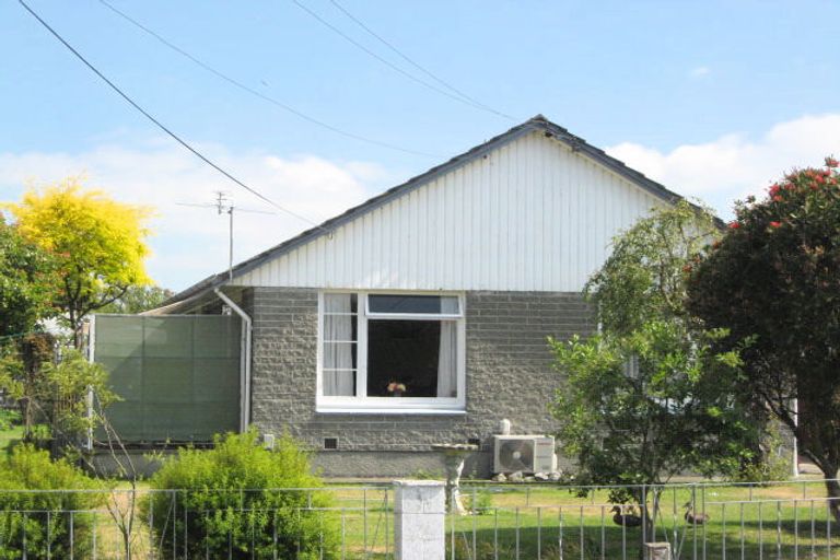 Photo of property in 11 Esk Place, Aranui, Christchurch, 8061