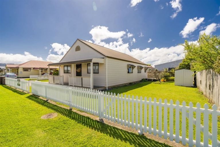 Photo of property in 13 Cholmondeley Crescent, Whitianga, 3510